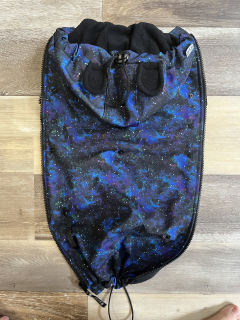 VSADKA S KAPUCKOU vesmír